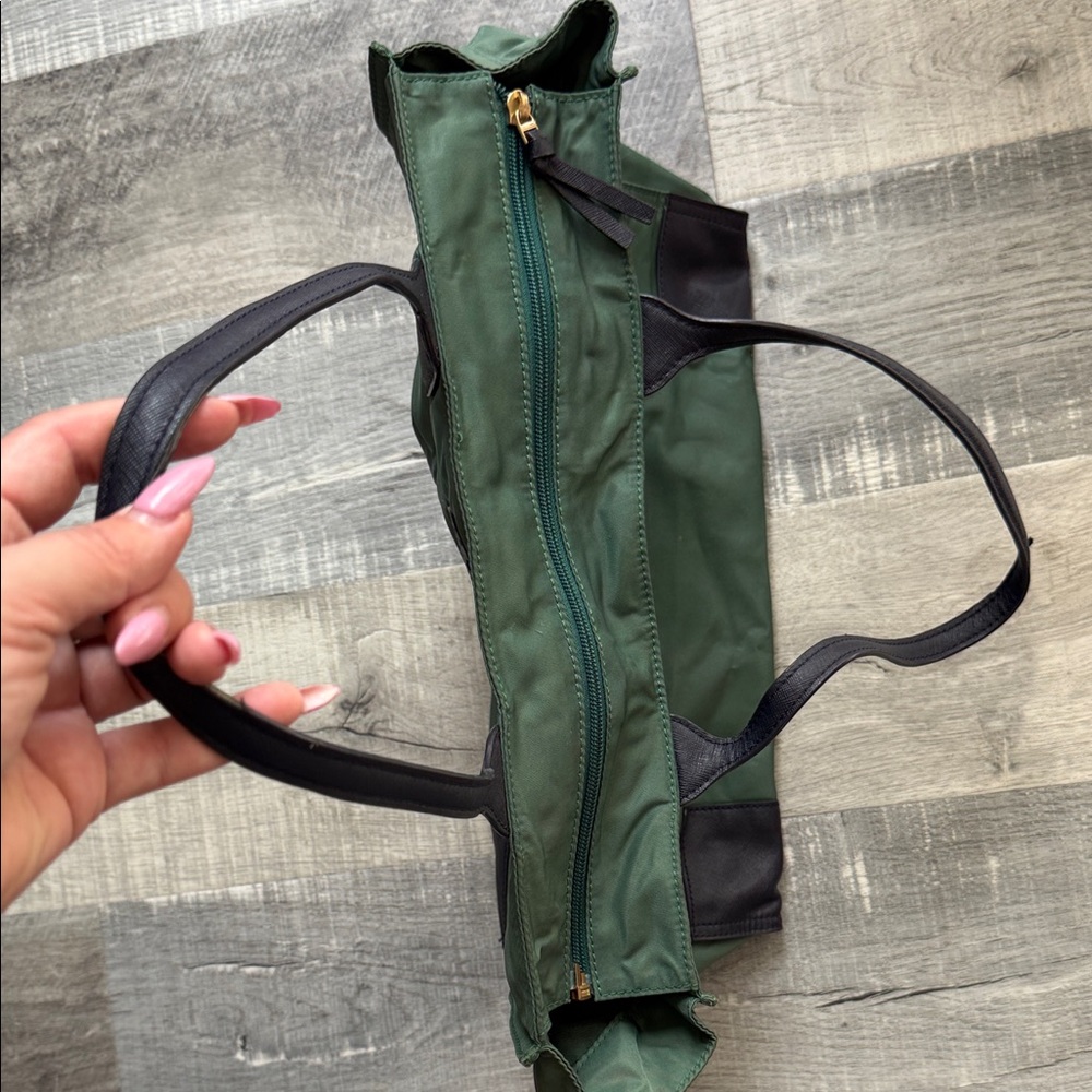 Tory Burch Green and Black Tote Bag - Picture 7 of 11